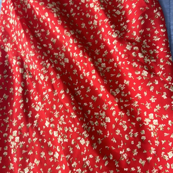 Red summer dress - Picture 3 of 3